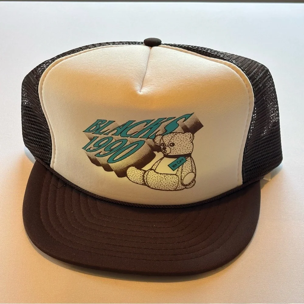 VINTAGE SNAPBACK Men’s Hat‎ Brown with Teddy Bear Design Like New